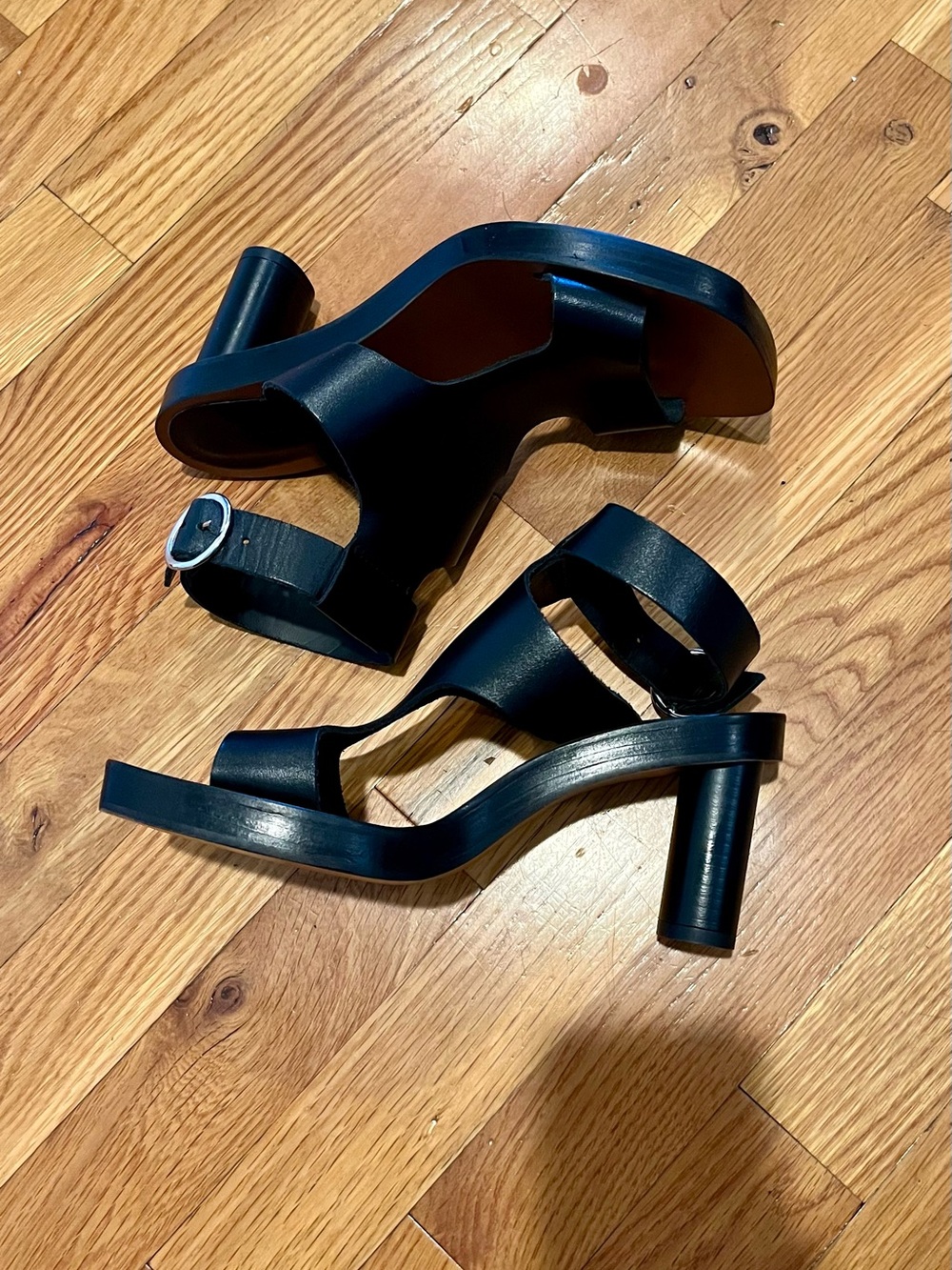Zara Black Leather Open-Toe Block Heel Sandal with Round Buckle size 36 EU